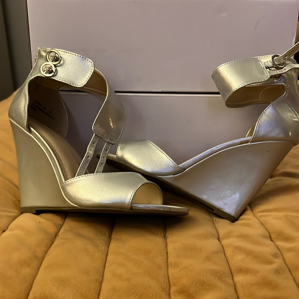 Bamboo Silver Wedges Size 6.5